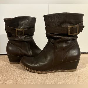 Eric Michael made in Spain leather wedge boots. Size 40